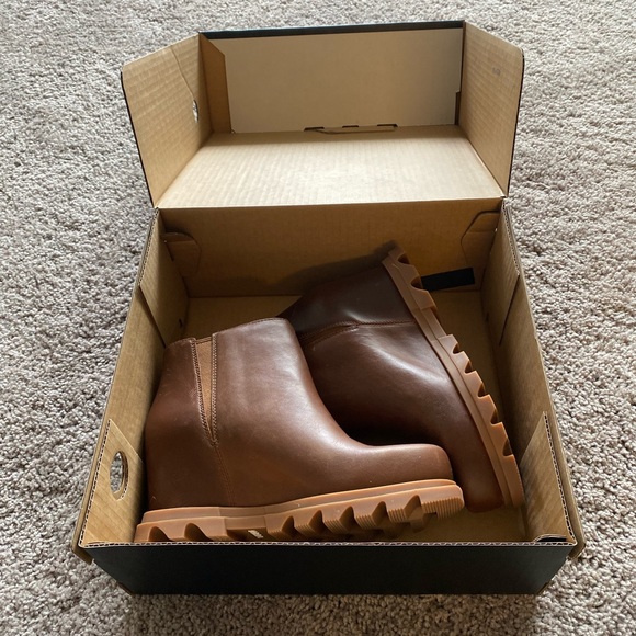 Sorel Joan Of Arctic Wedge III Zip Bootie - Picture 2 of 11